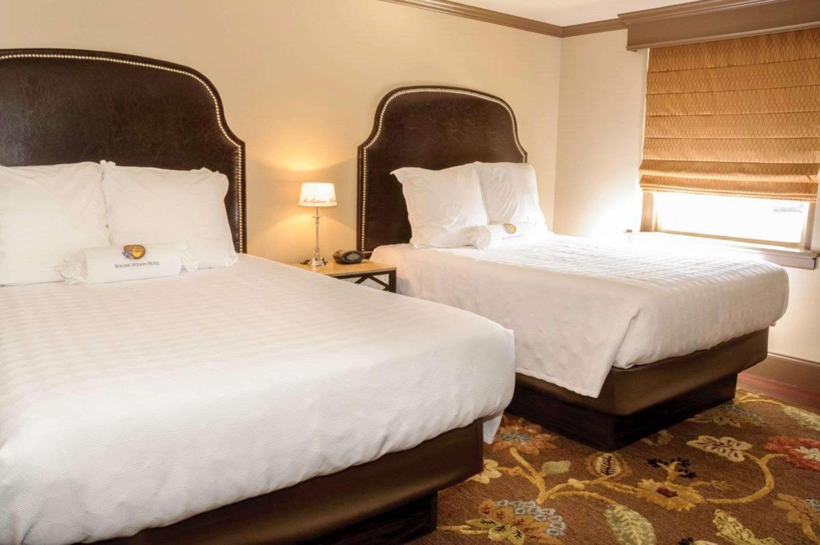 The Bolling Wilson Hotel Вайтвілл Екстер'єр фото